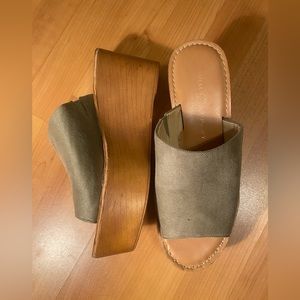 Chinese Laundry Flatform